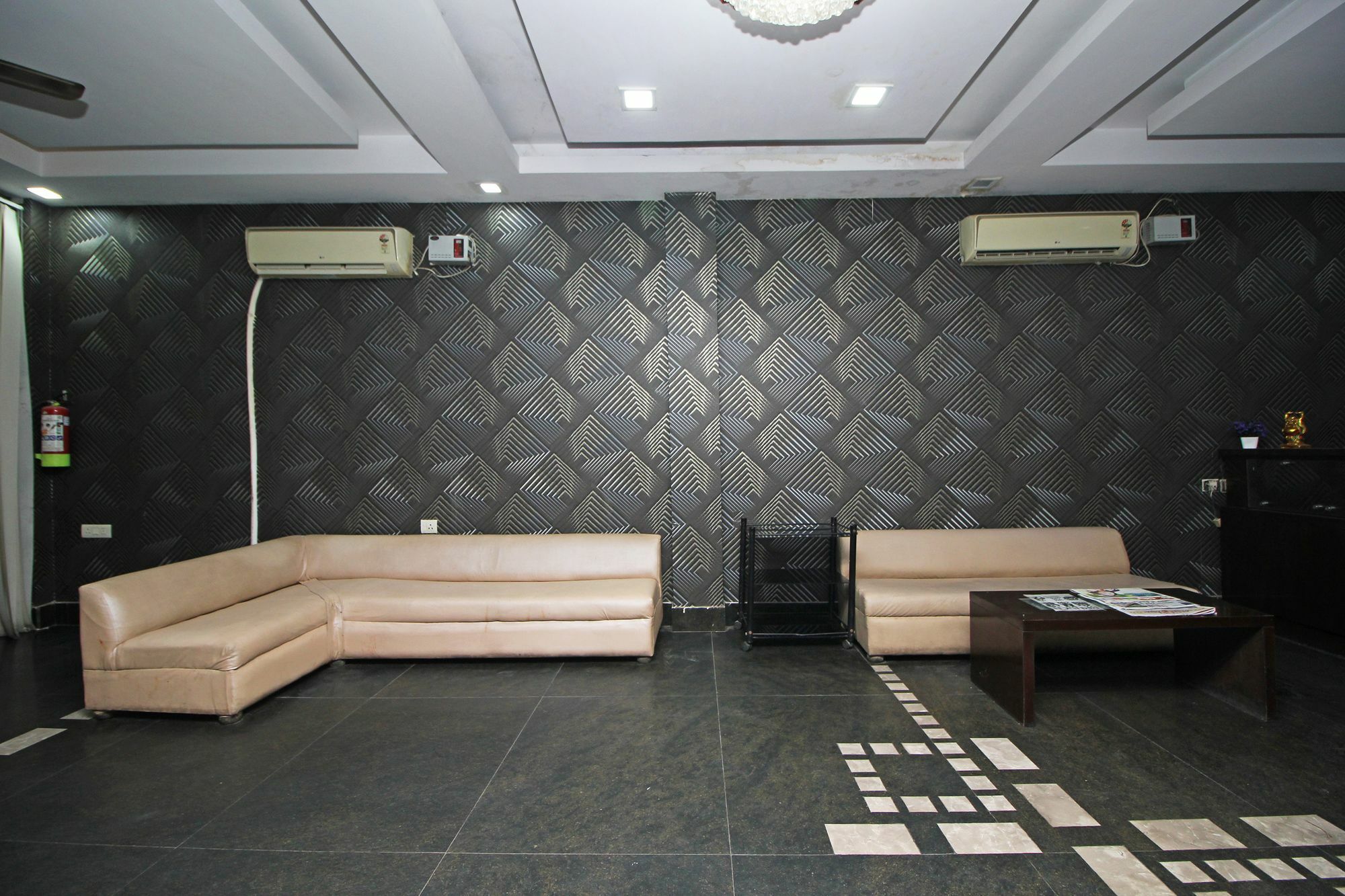 Oyo 9030 Hotel Delhi Airport Plaza Új-Delhi Kültér fotó